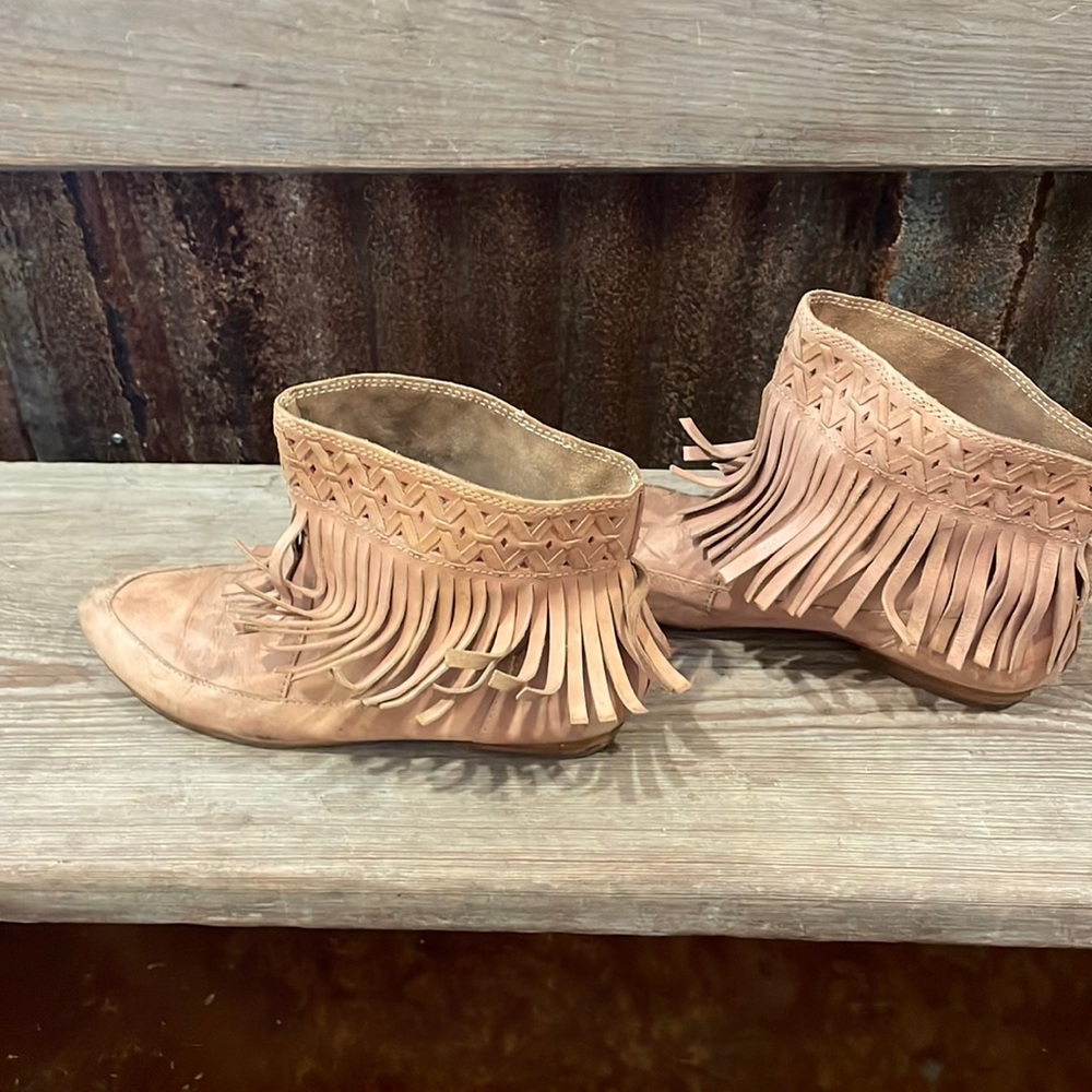 Ladies leather booties